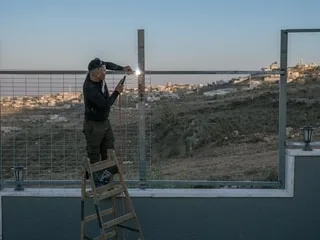 REPORTAGE. « Les colons israéliens sont toujours là » : en Cisjordanie, des Palestiniens retranchés depuis 40 jours