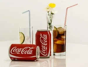 Novos refrescos e energético: os planos da Coca para emplacar a nova febre de bebidas