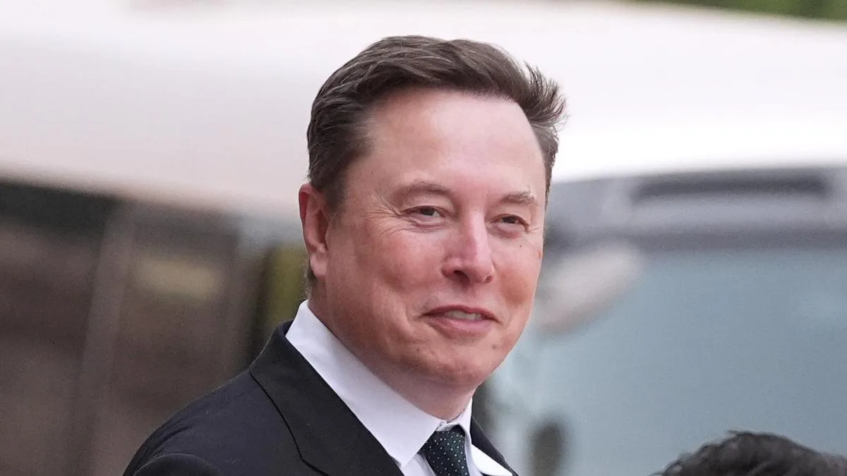 Zelenskyy awards Elon Musk Ukraine’s Order of Freedom for Starlink role