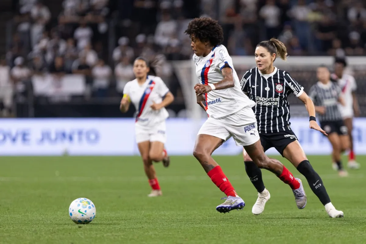 Com uma a mais, Bahia perde para o Corinthians e cai no Brasileirão