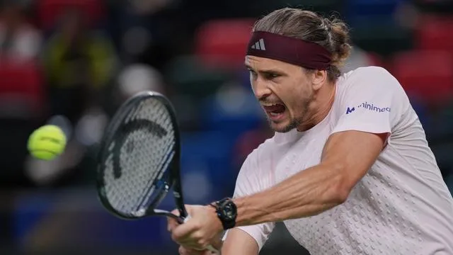 Tennis: Zverev steht im Halbfinale von Shanghai