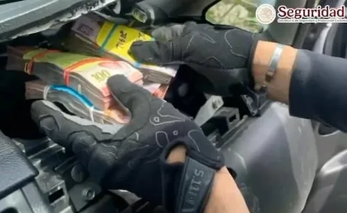 Caen dos en Morelos con armas, dinero en efectivo y droga; estaban escondidos en compartimentos ocultos de vehículo