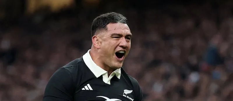 All Blacks wallop Wallabies