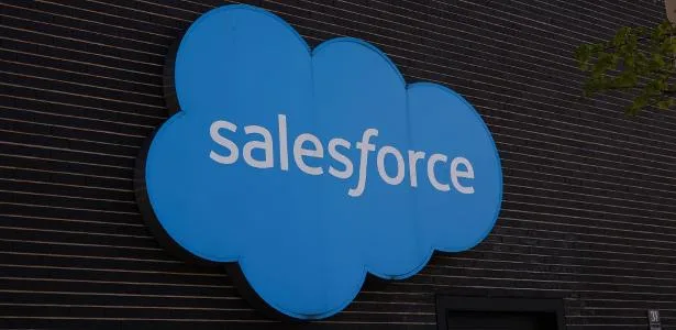 Salesforce dobra lucro, eleva guidance e anuncia parceria com Anthropic