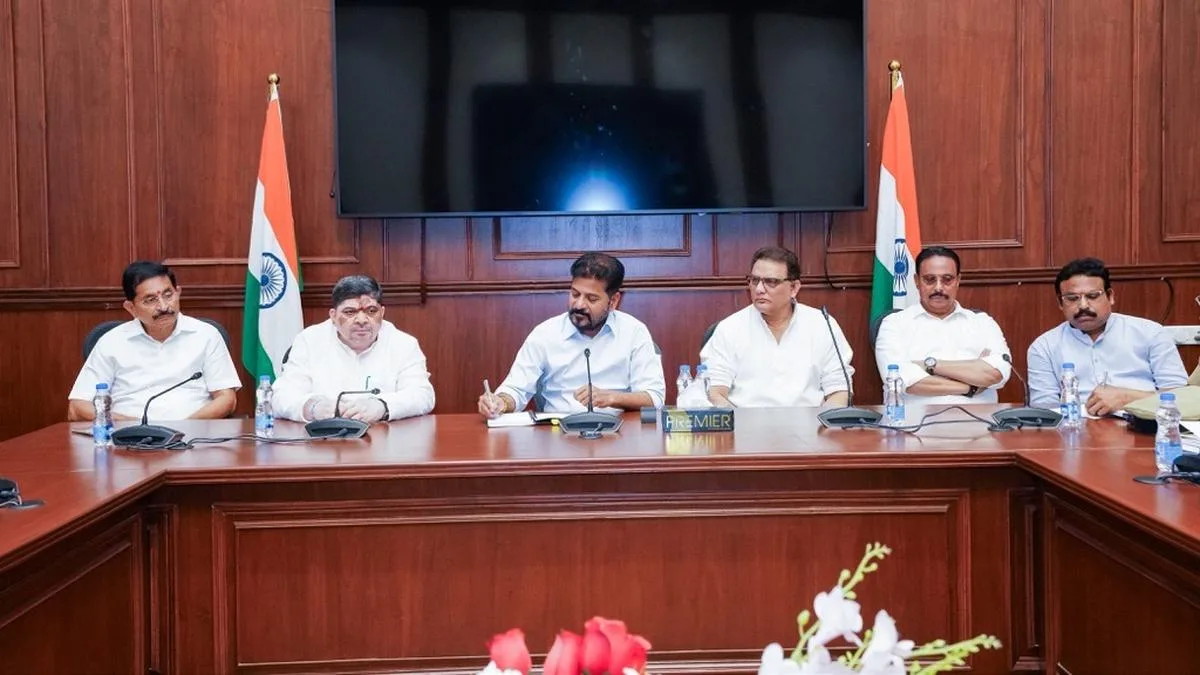 Telangana CM asks Ganesh mandap organisers to share details of invitees with police for better security