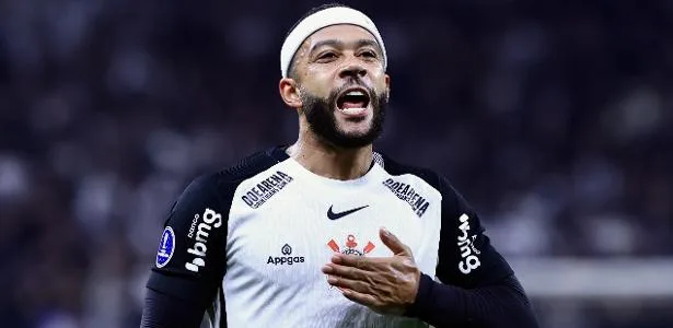 Memphis abre mão de quase R$ 14 milhões para renovar com o Corinthians