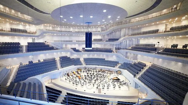 Konzerthaus an der Elbe: Hamburger Elbphilharmonie startet in Jubiläumssaison