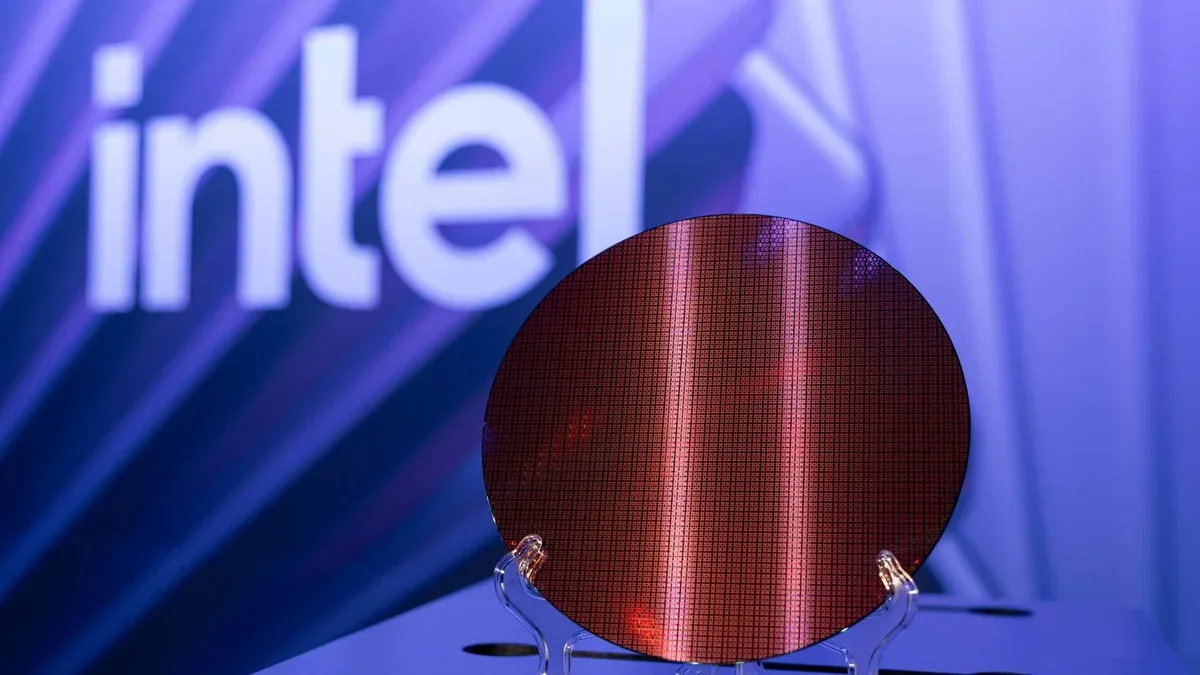 Intel estuda voltar ao mercado de memórias "colando" chip no processador