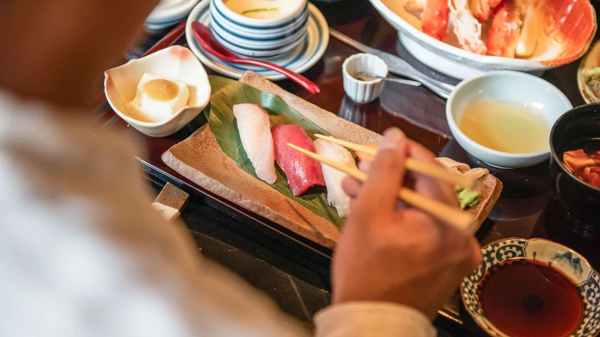 Los mejores planes gastro para este fin de semana: entre cocinas del mundo, arroces, bikinis marinos y cenas con flamenco