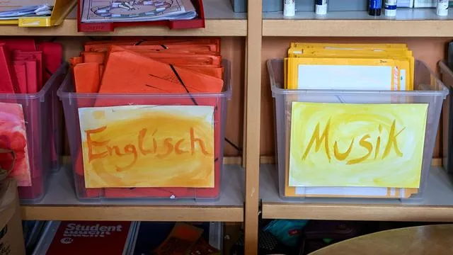 Bildung: Unterricht nicht erteilt: 20.000 Schülern fehlt Fachnote