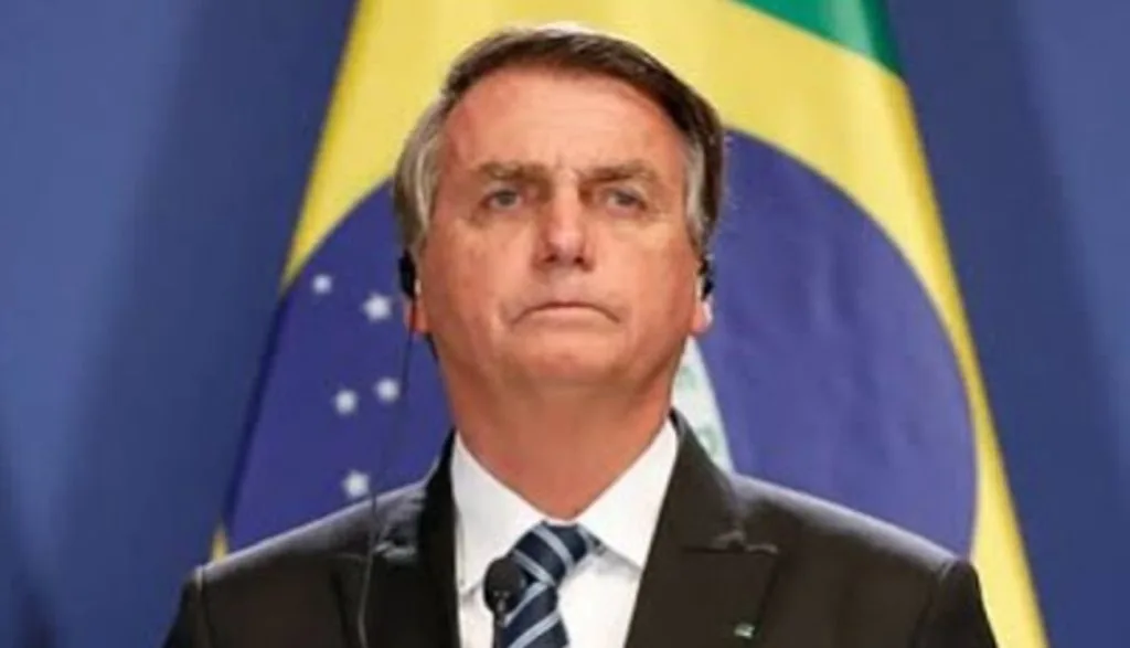 PRA ONDE FOI O DINHEIRO? Diretor de ‘Dark Horse’ quebra o silêncio sobre orçamento MILIONÁRIO e suspeitas de roubo