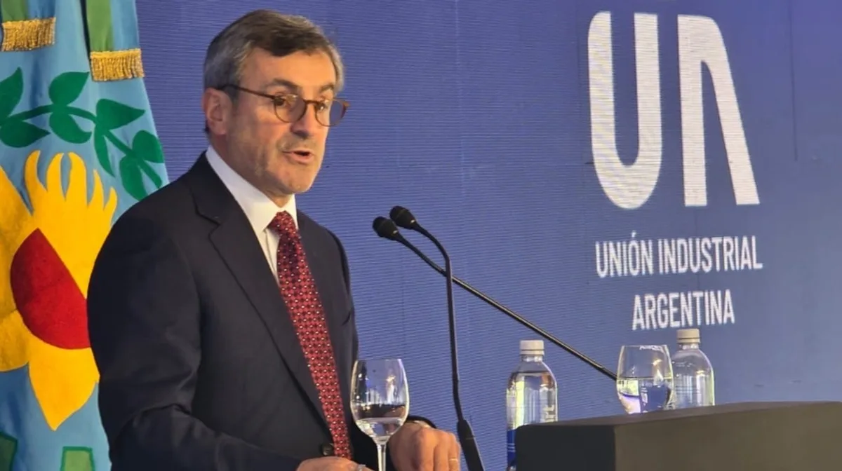 El titular de la UIA le respondió al Gobierno y pidió que se “acerque a la realidad y atienda los problemas de la gente”