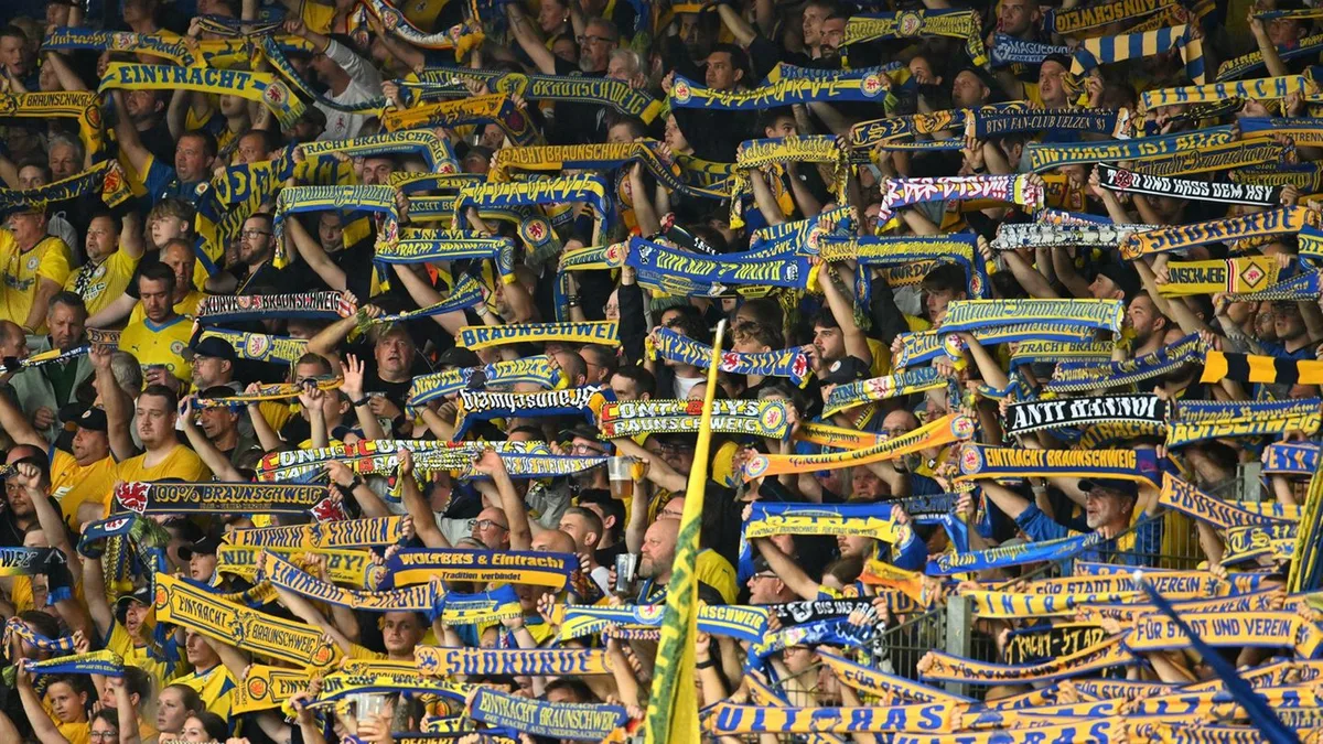 2. Fußball-Bundesliga: Polizei: Sechs Verletzte bei Zweitliga-Spiel in Braunschweig
