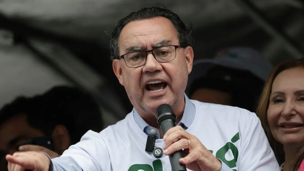 Elecciones en Brasil: un popular psiquiatra irrumpió en el tramo final de la campaña y desafía a Lula y Bolsonaro