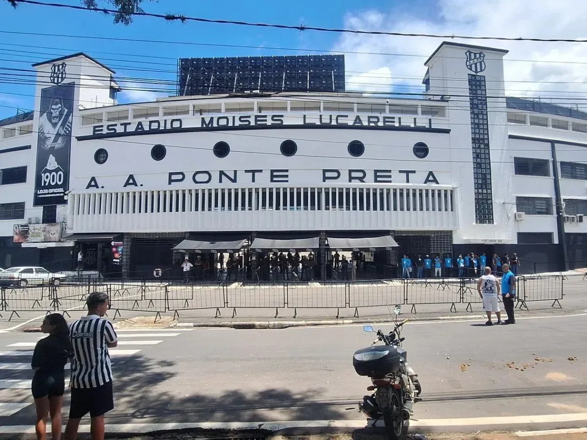 Na espera por SAF, time da Série B pode sofrer W.O após greve de jogadores