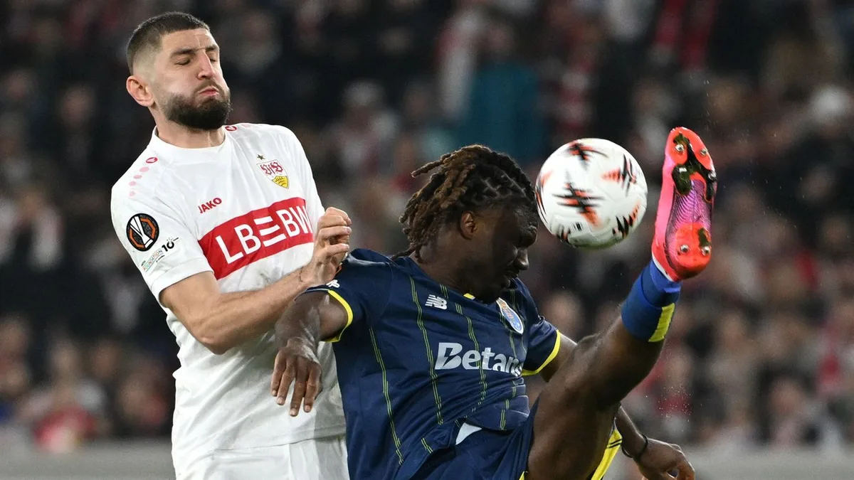 Fußball-Bundesliga: Vater freut sich: HSV holt Wunschstürmer Moffi