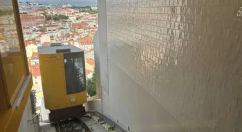 Há novas equipas mas o serviço externo é inevitável. Carris lança site sobre ascensores de Lisboa