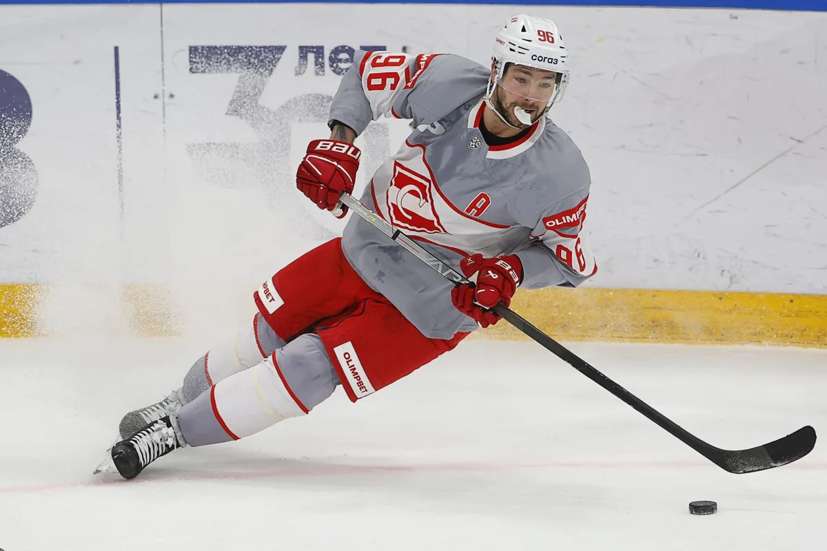 Нападающий Александр Бурмистров стал игроком «Цинциннати Сайклонс» из ECHL