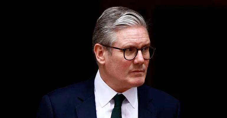 Keir Starmer renuncia ao lugar no Parlamento britânico