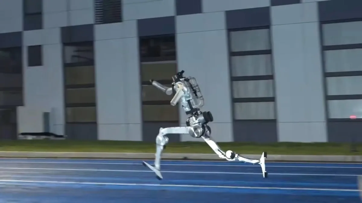 Unitree presentó un robot humanoide capaz de correr más rápido que un humano, pero le cuesta frenar