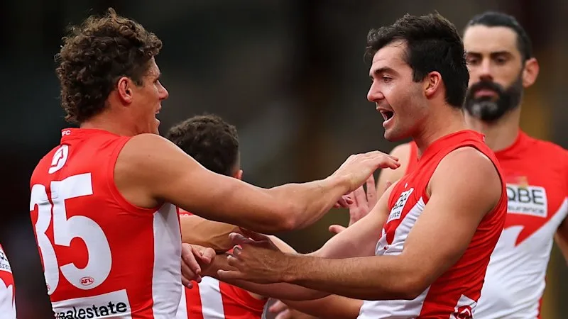 ‘He makes us all walk taller’: McDonald happy to be Curnow’s support act