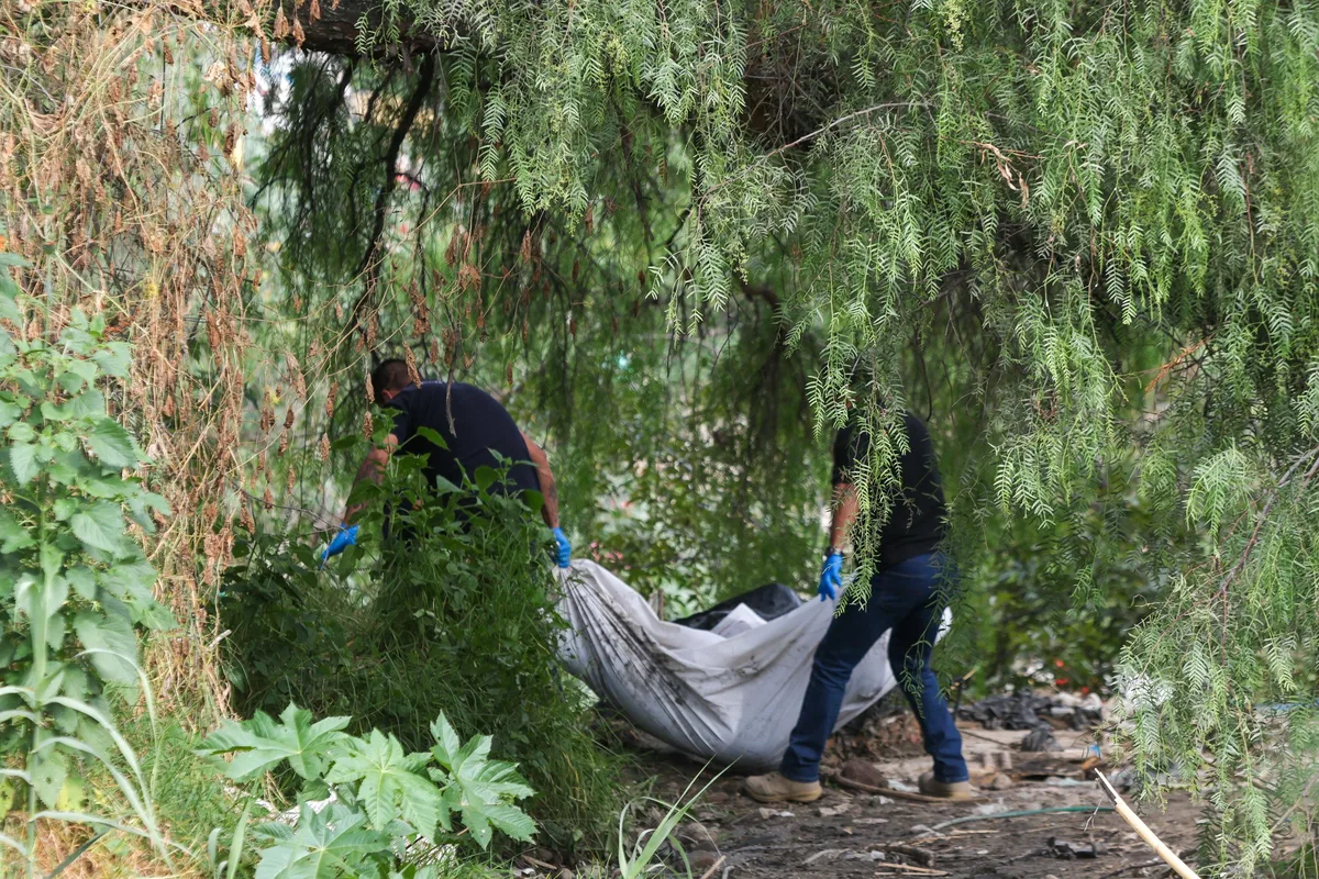 Hallan un cuerpo en descomposición en el río Alseseca, en Lomas de San Miguel, Puebla