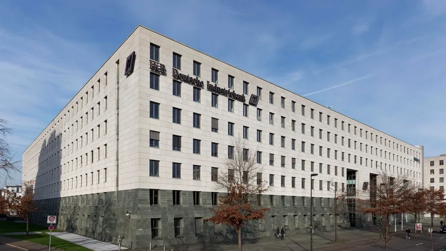 Banken: Crédit Agricole übernimmt deutsche Mittelstandsbank IKB