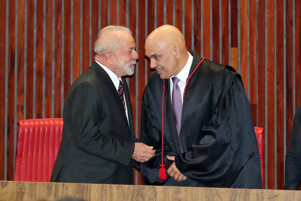 AtlasIntel: 49,5% acham que crise do STF prejudica mais a candidatura de Lula
