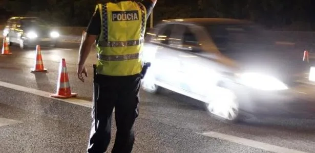 Brasileira é encontrada morta em carro capotado em Portugal