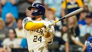 William Contreras se toma su tiempo y firma un récord insólito en los playoffs