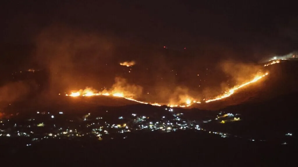 Le sud du Liban ravagé par les feux de forêts, Israël accusé d'incendies volontaires