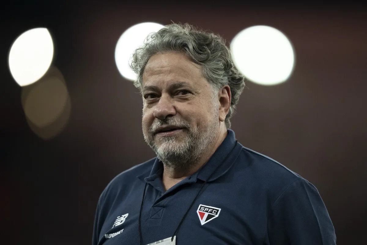 Conselho do São Paulo marca data para votar expulsão de Julio Casares do clube