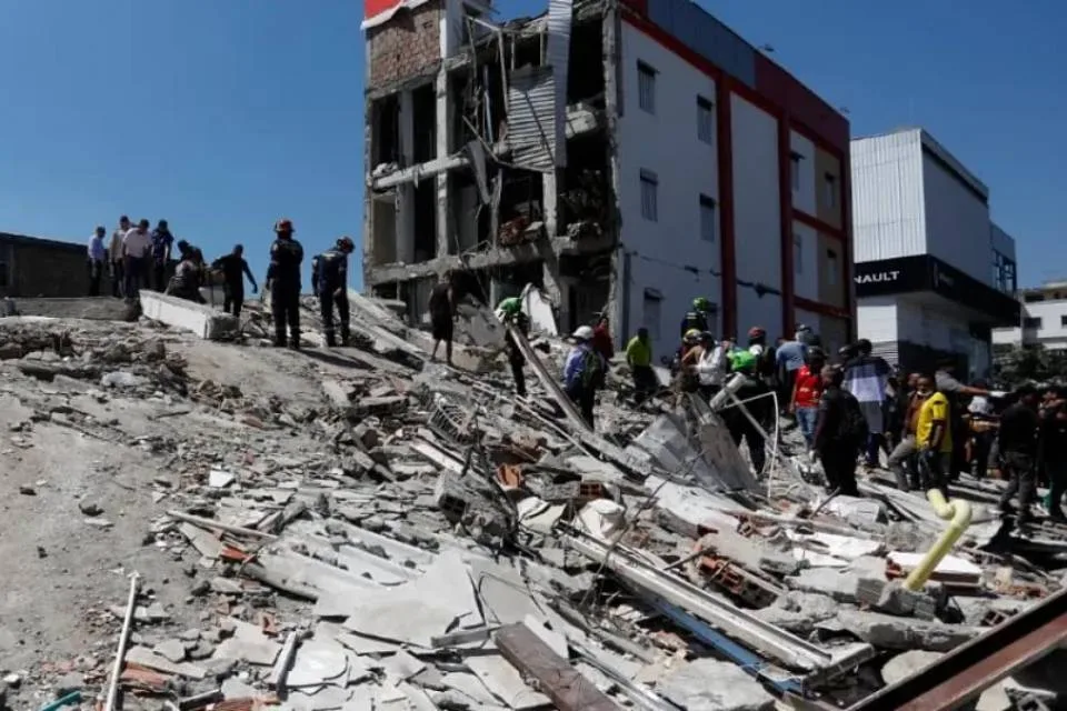 Gobierno colombiano declara tres días de duelo nacional por fallecidos en el terremoto