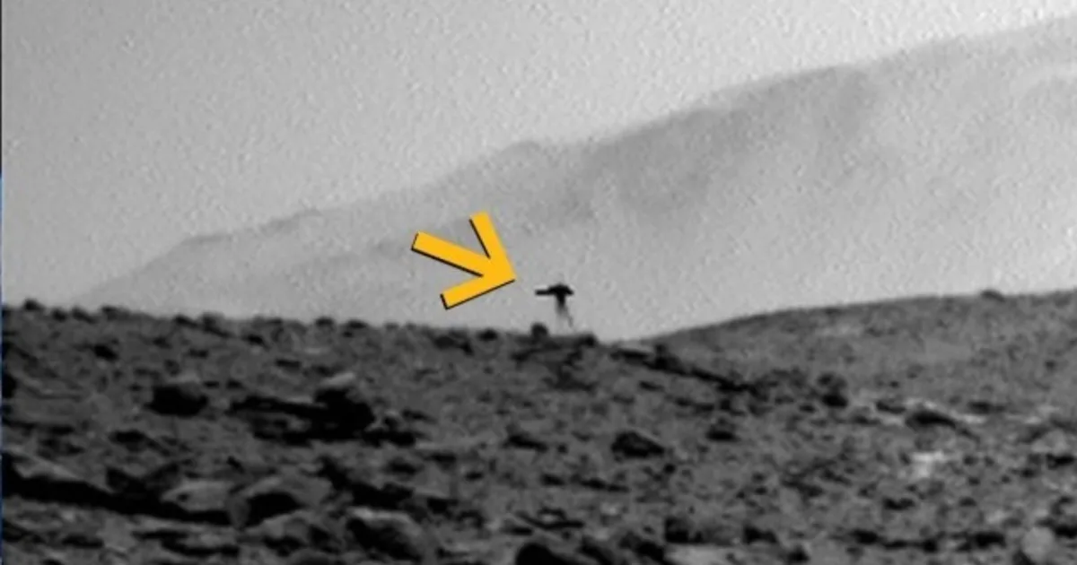 La NASA detectó una extraña "medusa" flotando en Marte