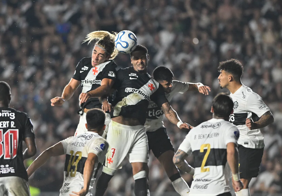 Vasco 0 x 0 Olimpia: veja os melhores momentos