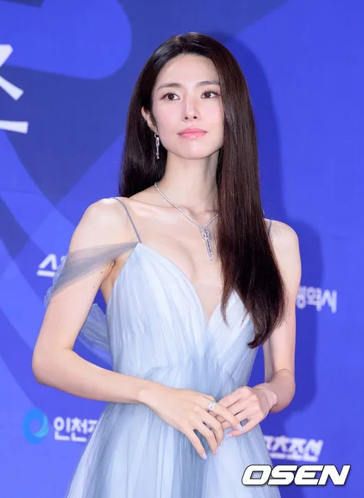 [단독] '친일 논란' 하영, '중증외상센터' 시즌3까지 함께 간다…넷플 측 "논의 중"