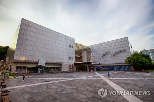 광주비엔날레 중국관 작품 설치 중단…'대만관' 명칭 갈등 여파