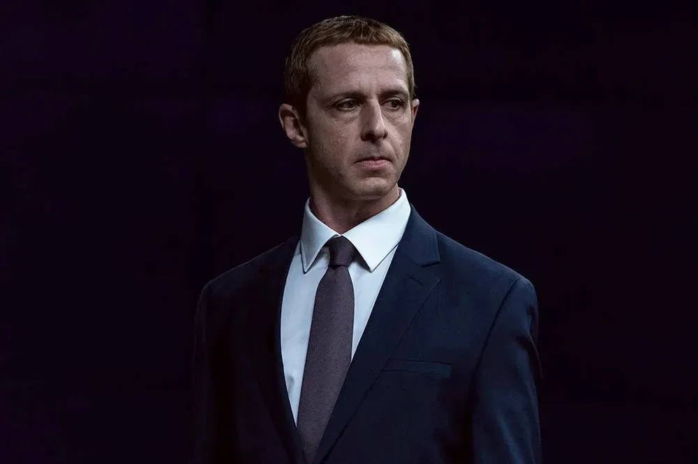 Jeremy Strong revela técnica para interpretar Mark Zuckerberg