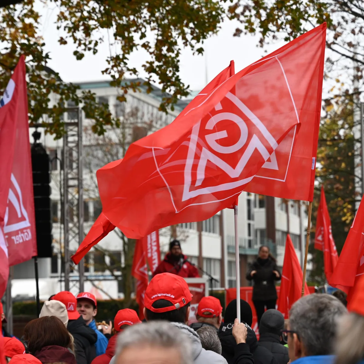 Metall-Tarifrunde - IG Metall verlangt fünf Prozent mehr Geld