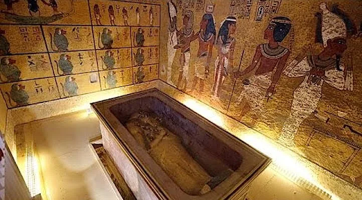 Há novos indícios de câmaras ocultas para além do túmulo de Tutankhamon