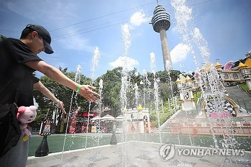 대구·경북 흐린 가운데 곳에 따라 소나기…낮 최고 33도