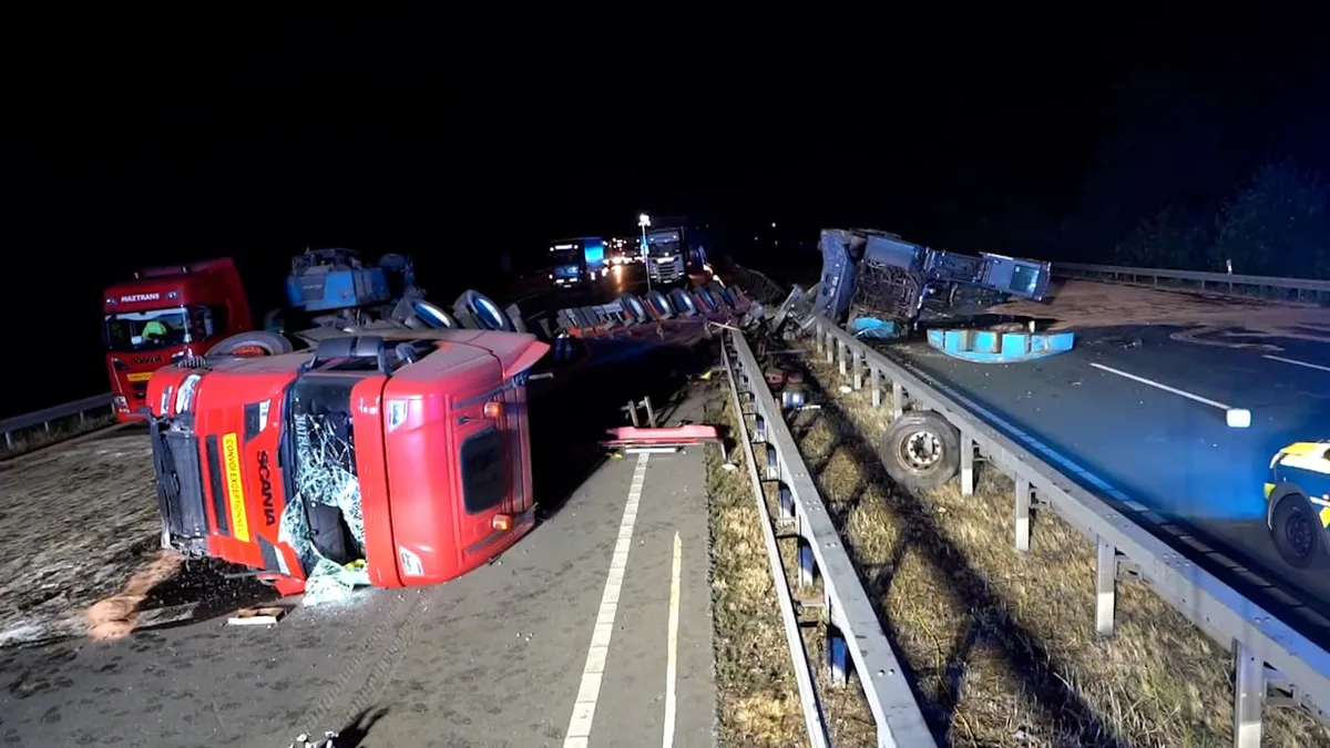 A2 Vollsperrung bis zum Abend - Schwertransporter kracht um!