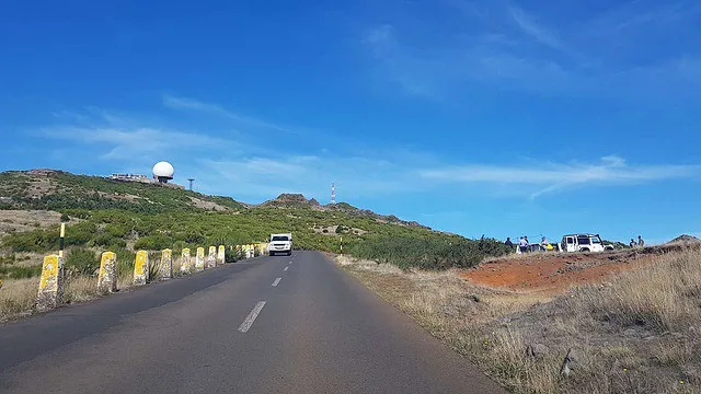 Colisão faz dois feridos entre o Poiso e o Areeiro