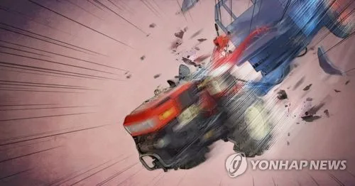 거창 경사로서 경운기 넘어져 80대 운전자 깔려 숨져