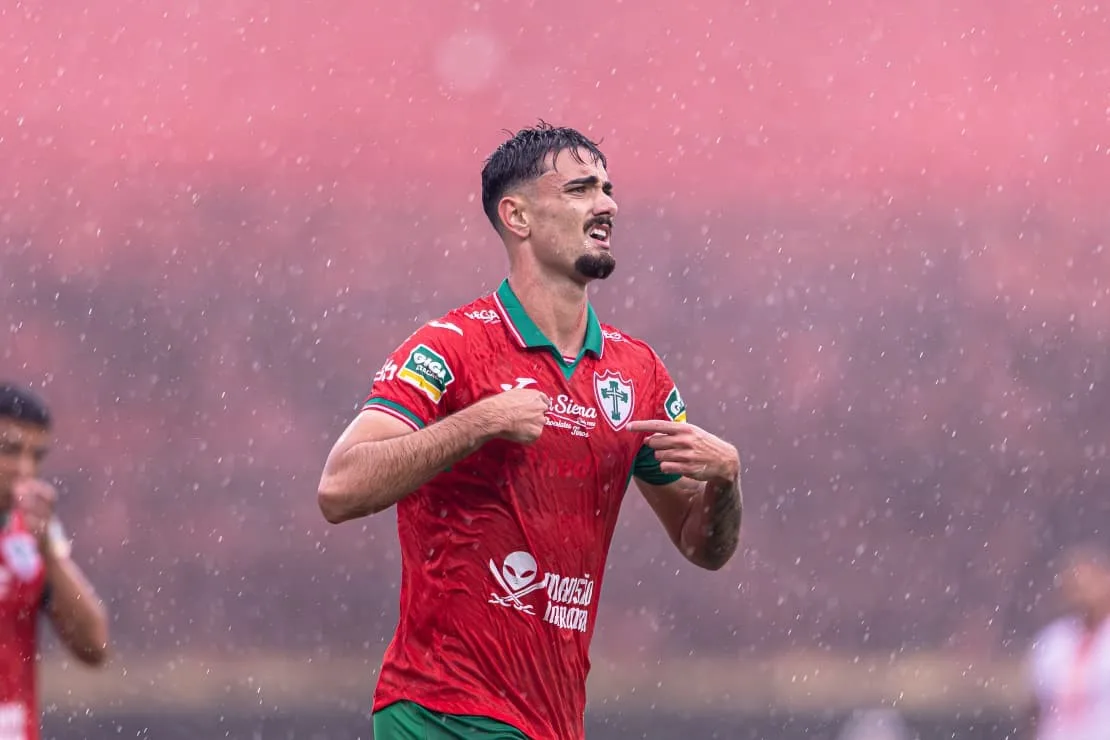 Santa Cruz avança por acerto com centroavante Matheus Cadorini, da Portuguesa