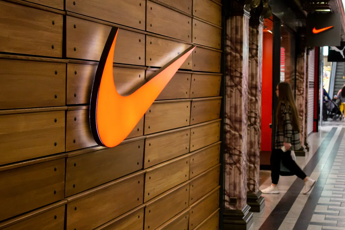 Ações da Nike caem abaixo de US$ 40 e atingem menor nível em 12 anos