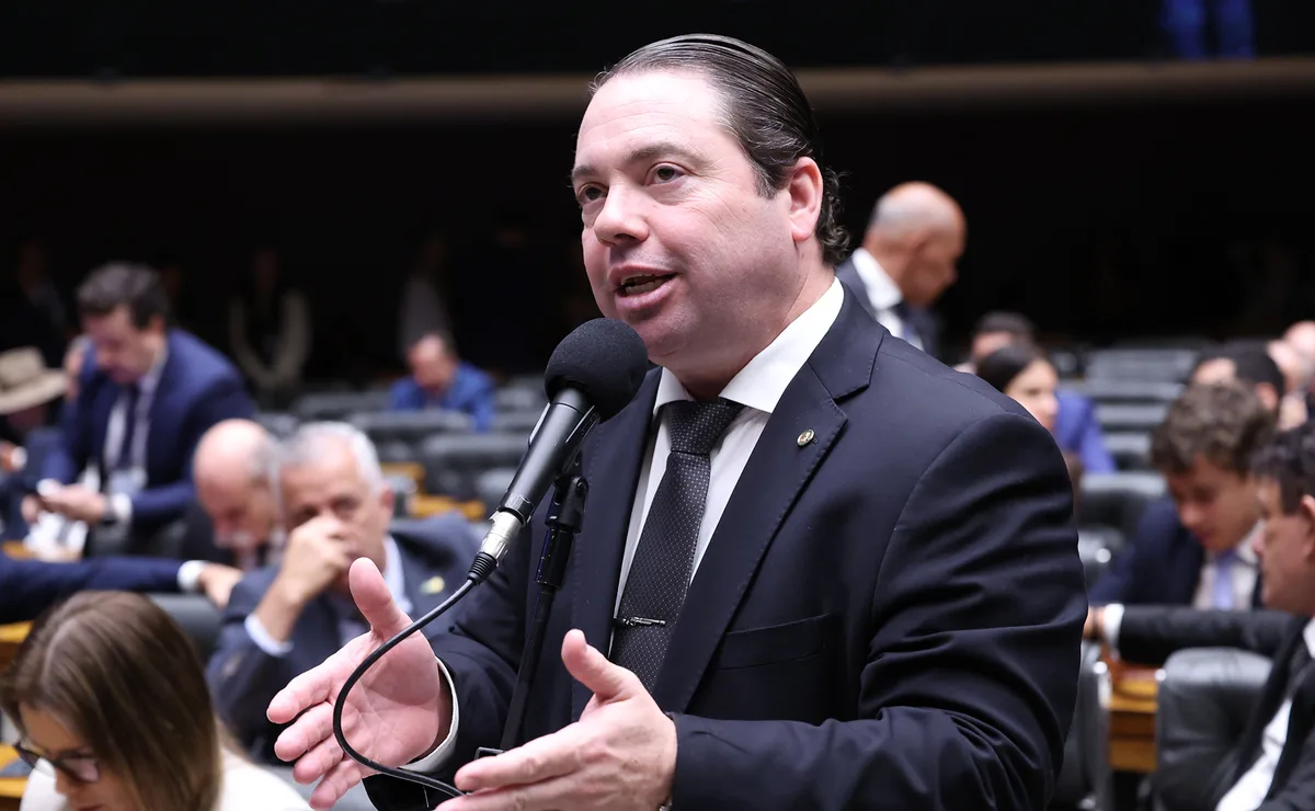 Comitê de bolsonarista é vandalizado em ataque atribuído à “extrema esquerda”