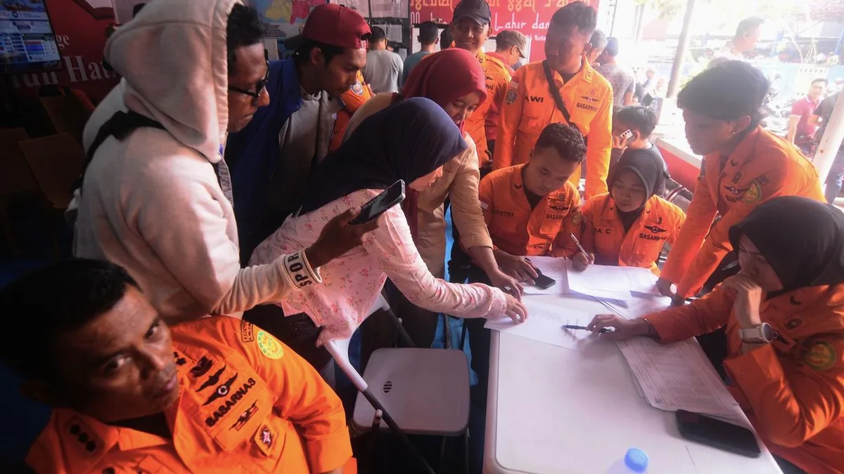 Dutzende gerettet: Indonesische Fähre in Seenot - fast 130 Menschen vermisst