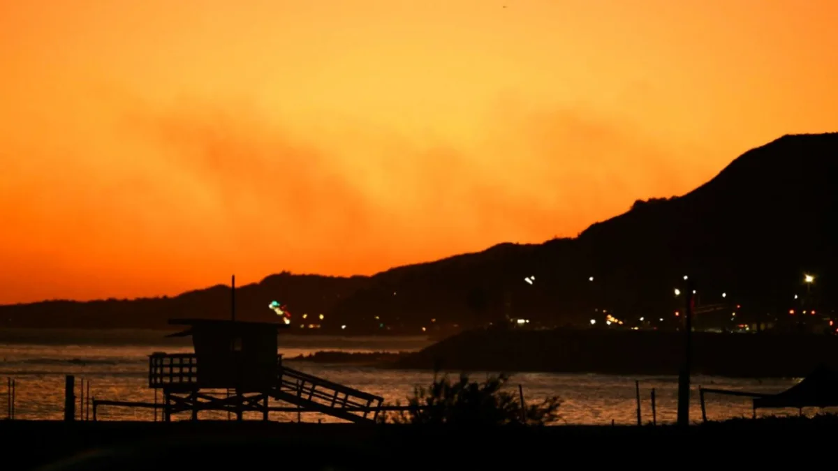 Waldbrand nahe Los Angeles: Anwohner in Malibu zu Evakuierung aufgerufen