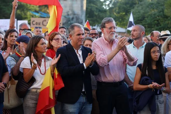 La presencia de Mariano Rajoy y la fuerte división política local marcan el acto en apoyo a Ceuta en Pontevedra